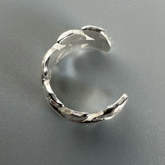 Sterling Silver Classic Leaf Cuff - Picture 9 of 9